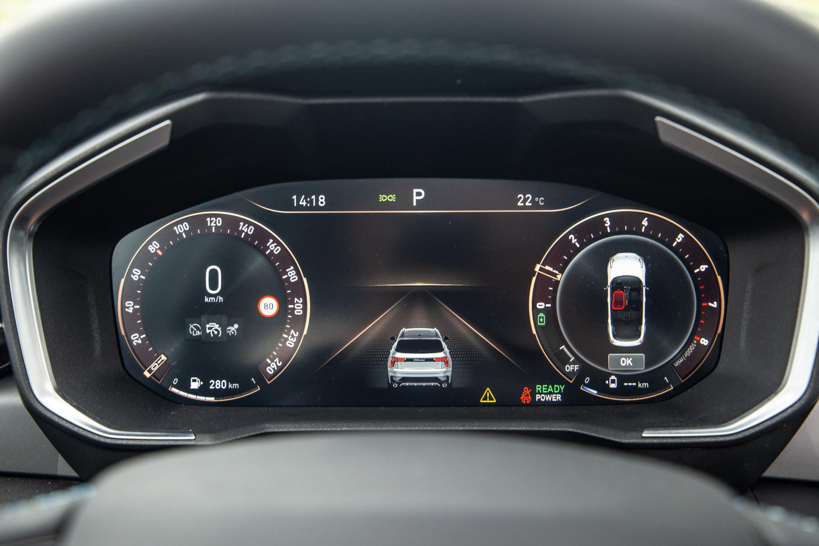 Lynk & Co 01 1.5 BLACK LINE / PANORAMA DAK / 360 CAMERA / CARPLAY / STOELVERWARMING