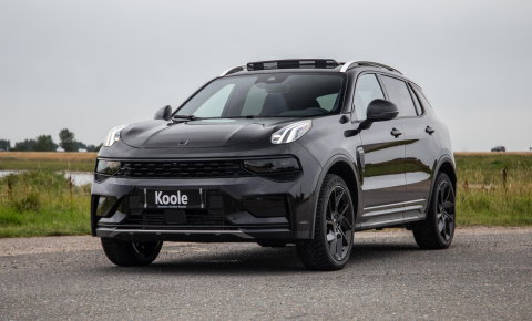 Lynk & Co 01 1.5 BLACK LINE / PANORAMA DAK / 360 CAMERA / CARPLAY / STOELVERWARMING