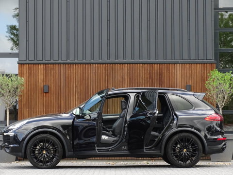 Porsche Cayenne 3.6 S V6 420PK / PCM / BOSE / *NAP*