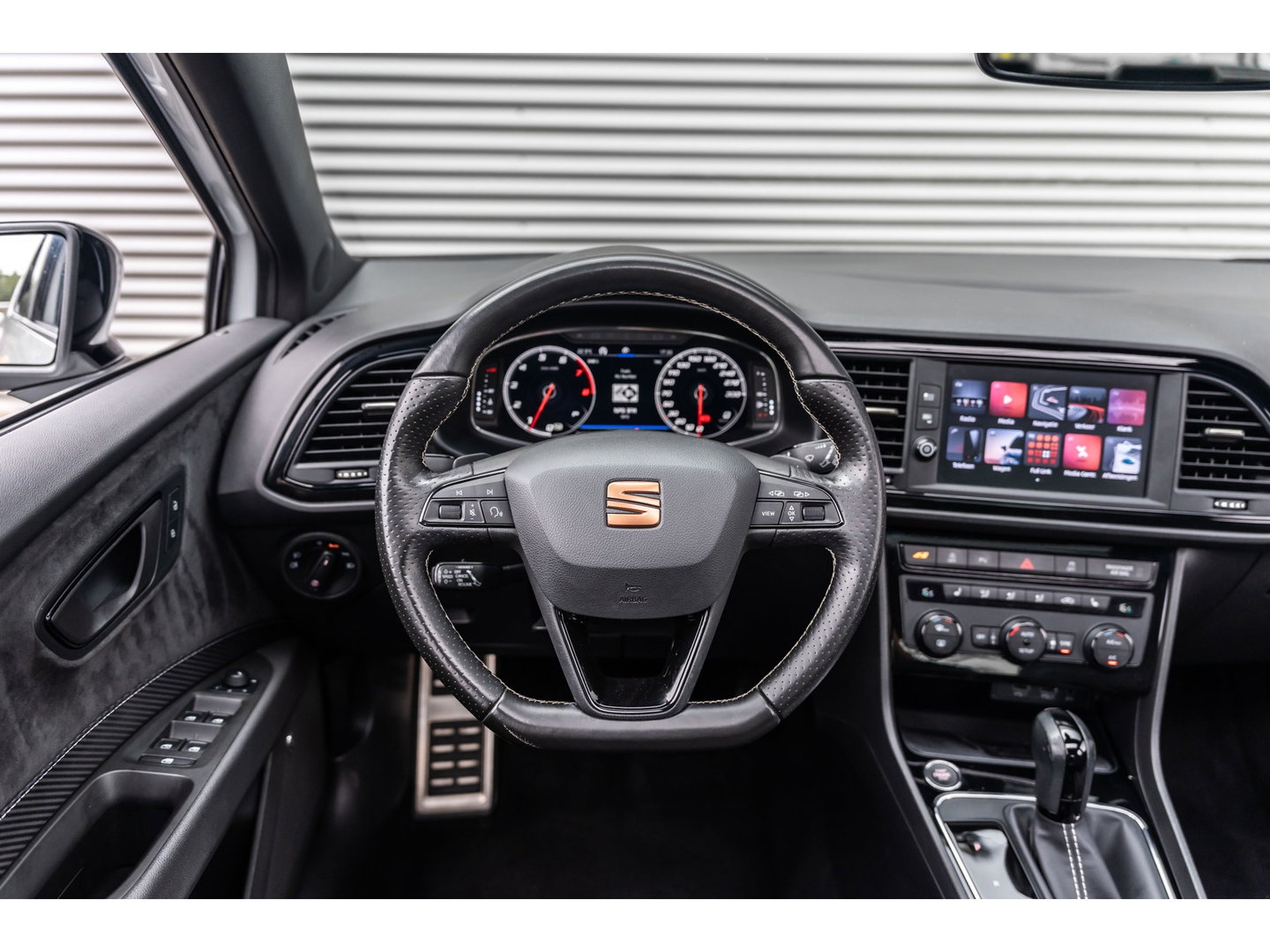 SEAT Leon 2.0 TSI CUPRA PANO BEATS VIRTUAL KEYLESS CAMERA