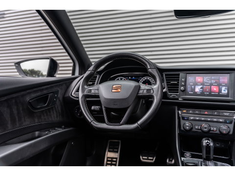 SEAT Leon 2.0 TSI CUPRA PANO BEATS VIRTUAL KEYLESS CAMERA