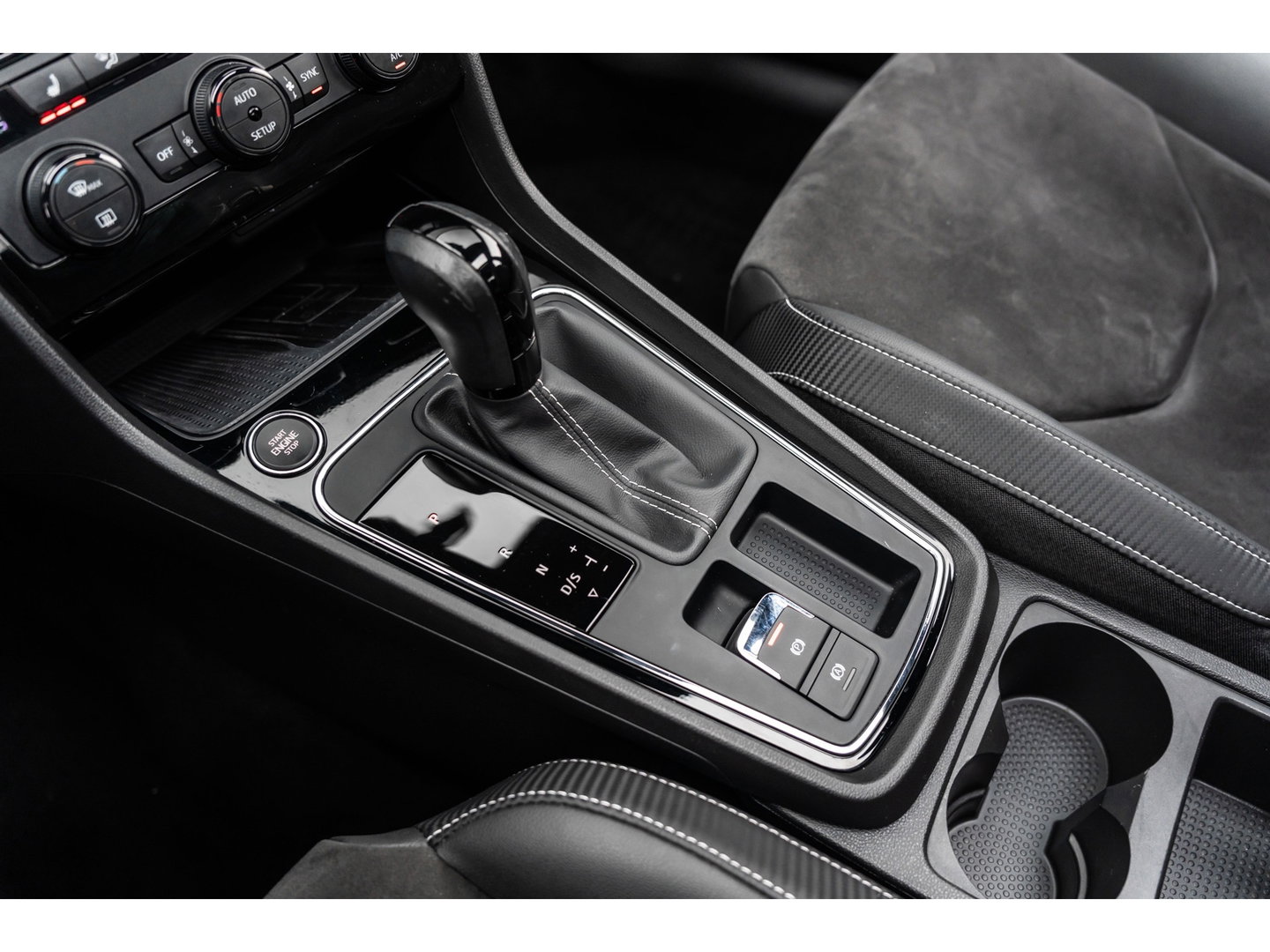 SEAT Leon 2.0 TSI CUPRA PANO BEATS VIRTUAL KEYLESS CAMERA