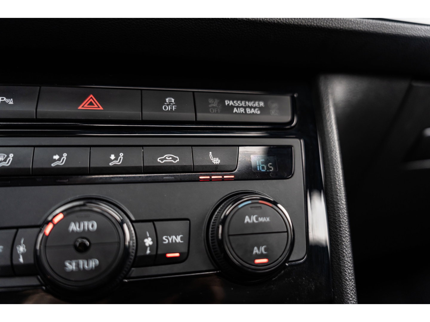 SEAT Leon 2.0 TSI CUPRA PANO BEATS VIRTUAL KEYLESS CAMERA