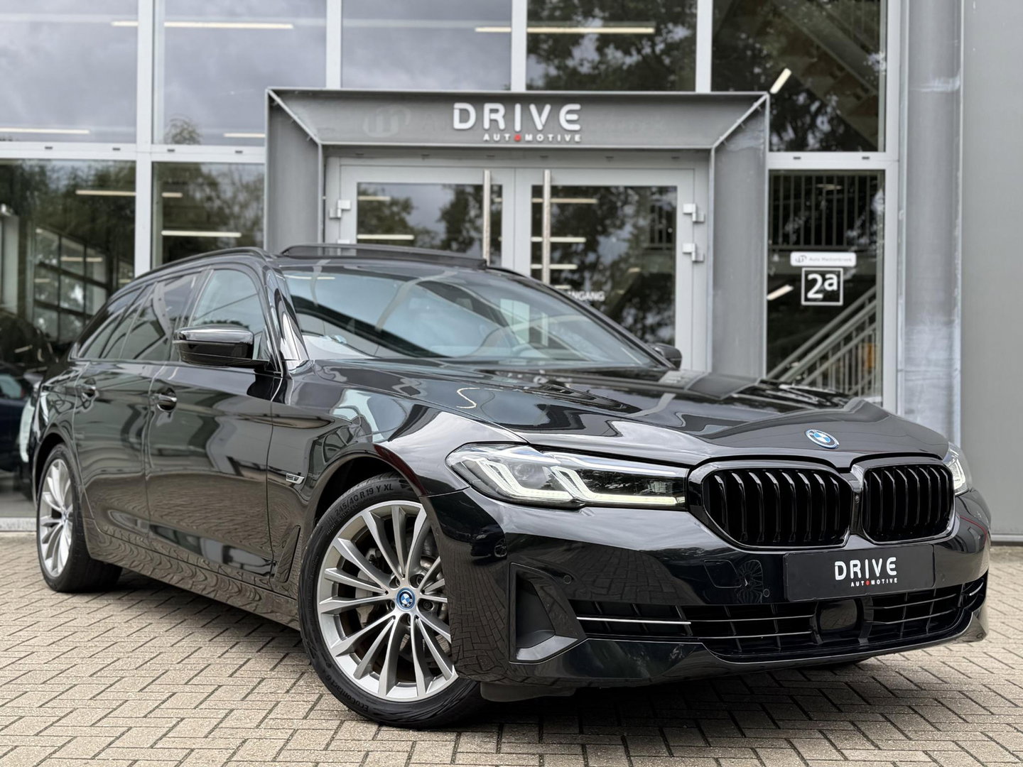 BMW 5 Serie Touring 530e xDrive Bus Ed. Plus |Pano|H/K|4W Steering|CoPilot|HUD|Laser