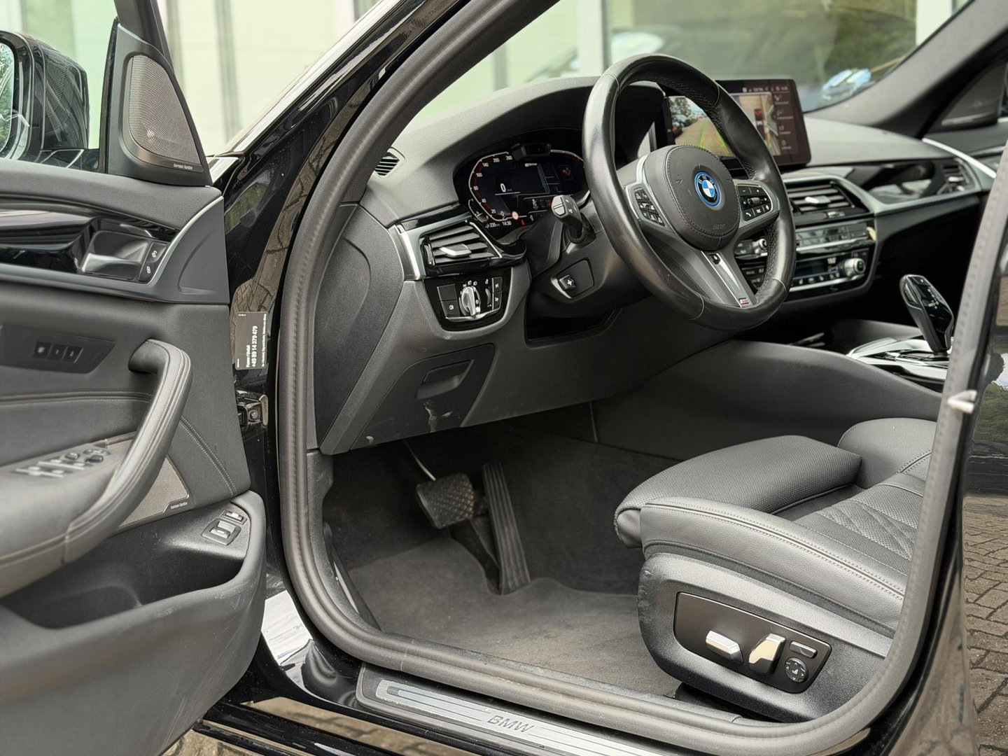 BMW 5 Serie Touring 530e xDrive Bus Ed. Plus |Pano|H/K|4W Steering|CoPilot|HUD|Laser