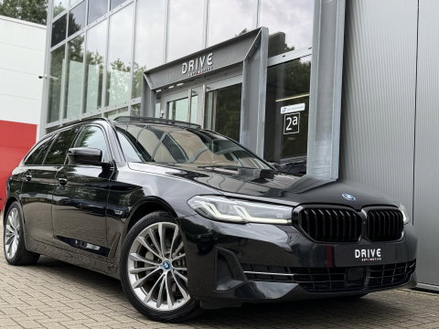 BMW 5 Serie Touring 530e xDrive Bus Ed. Plus |Pano|H/K|4W Steering|CoPilot|HUD|Laser