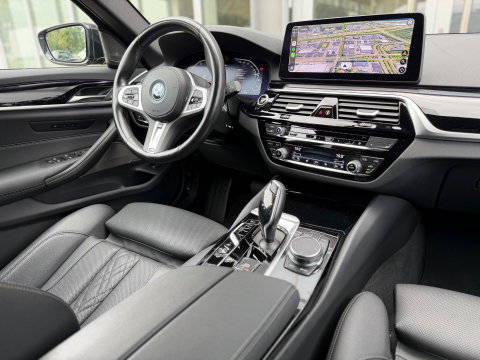 BMW 5 Serie Touring 530e xDrive Bus Ed. Plus |Pano|H/K|4W Steering|CoPilot|HUD|Laser