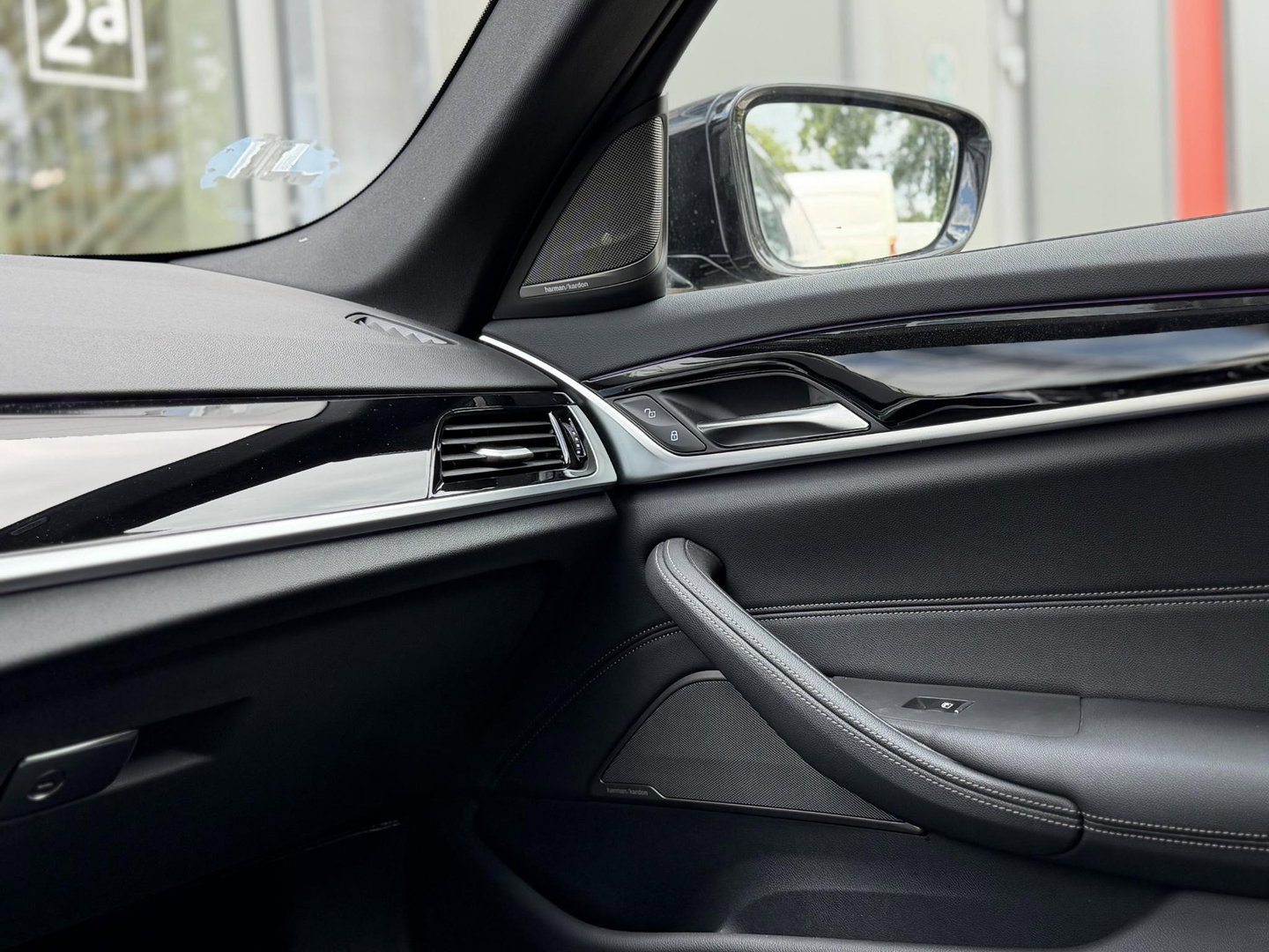 BMW 5 Serie Touring 530e xDrive Bus Ed. Plus |Pano|H/K|4W Steering|CoPilot|HUD|Laser