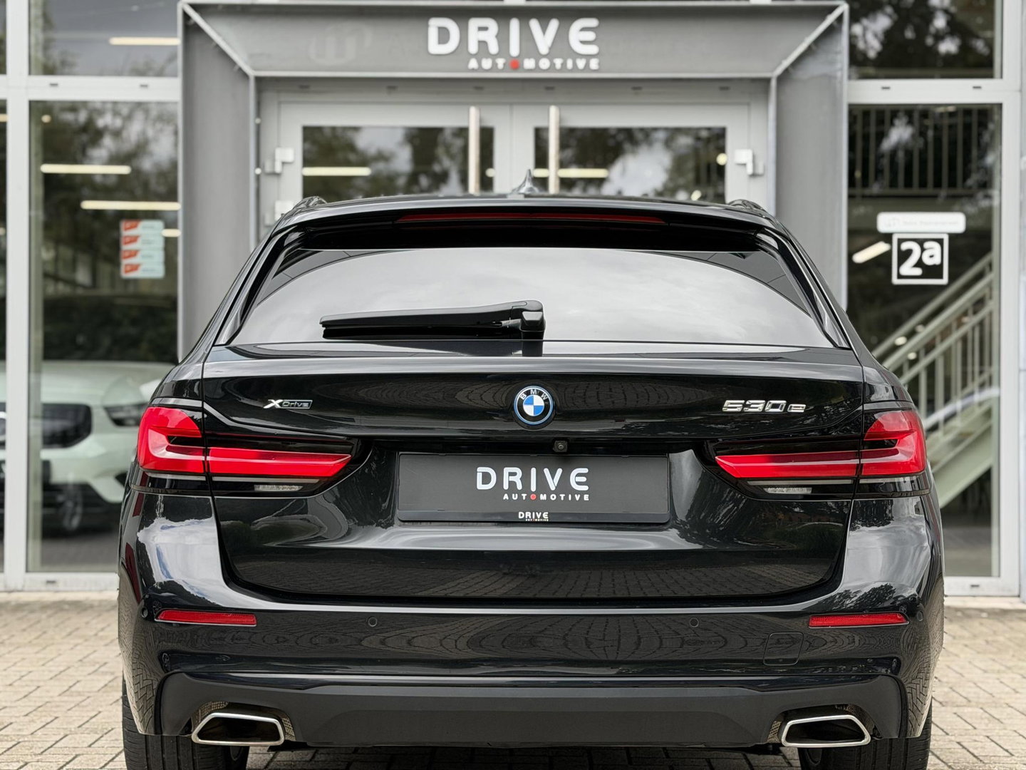 BMW 5 Serie Touring 530e xDrive Bus Ed. Plus |Pano|H/K|4W Steering|CoPilot|HUD|Laser