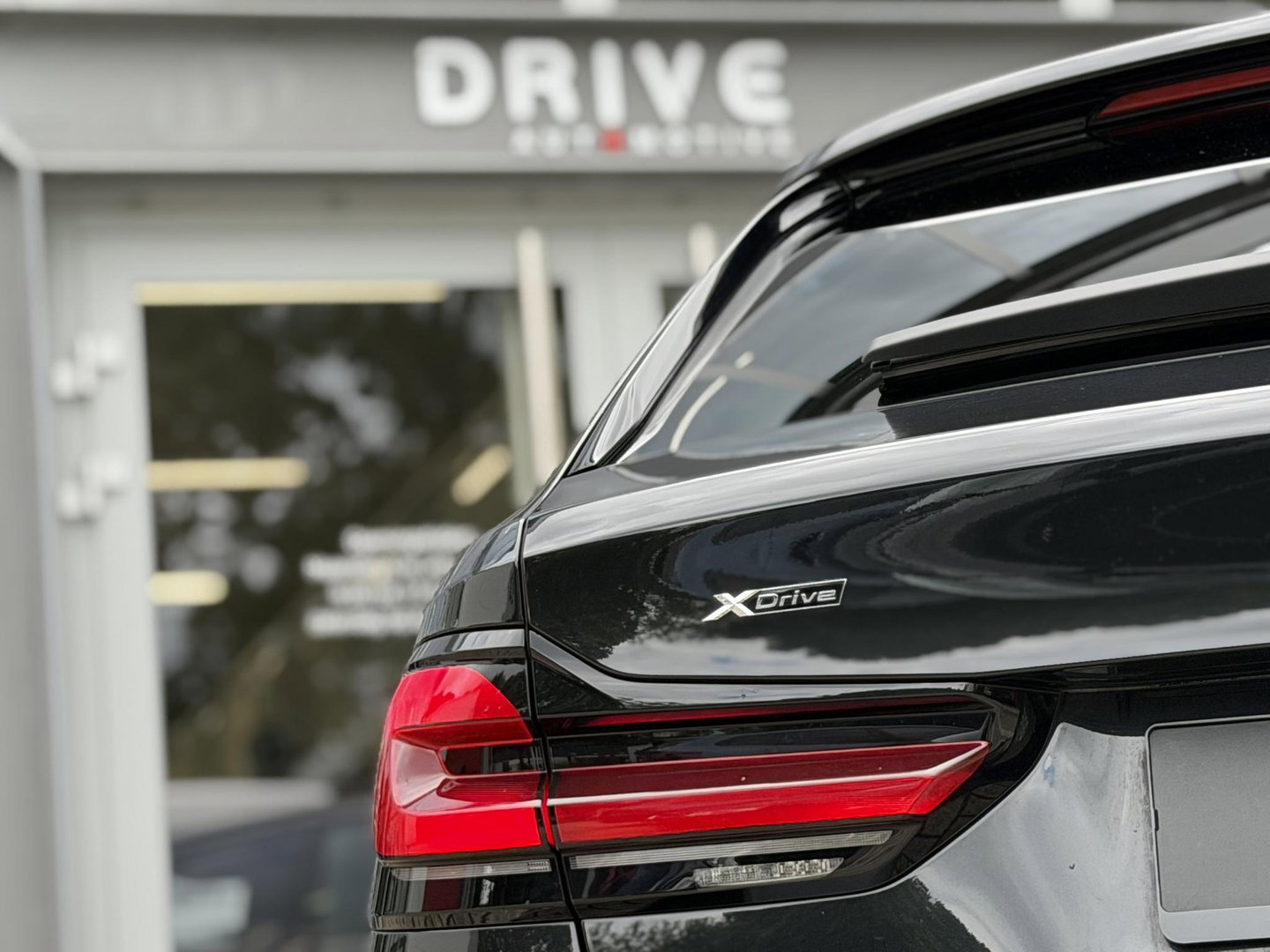 BMW 5 Serie Touring 530e xDrive Bus Ed. Plus |Pano|H/K|4W Steering|CoPilot|HUD|Laser