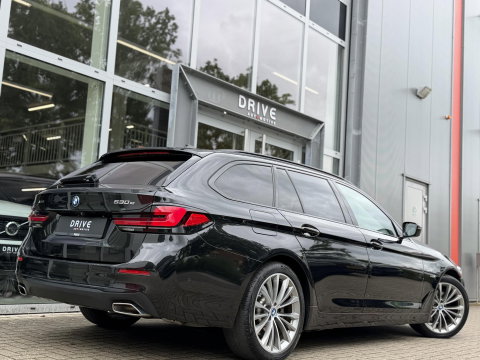 BMW 5 Serie Touring 530e xDrive Bus Ed. Plus |Pano|H/K|4W Steering|CoPilot|HUD|Laser