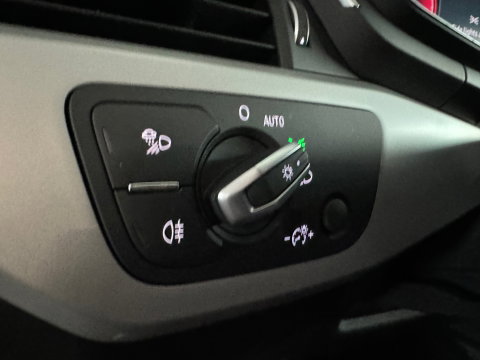 Audi A4 AVANT 35 TFSI Launch edition Sport Leer|Keyless|Carplay