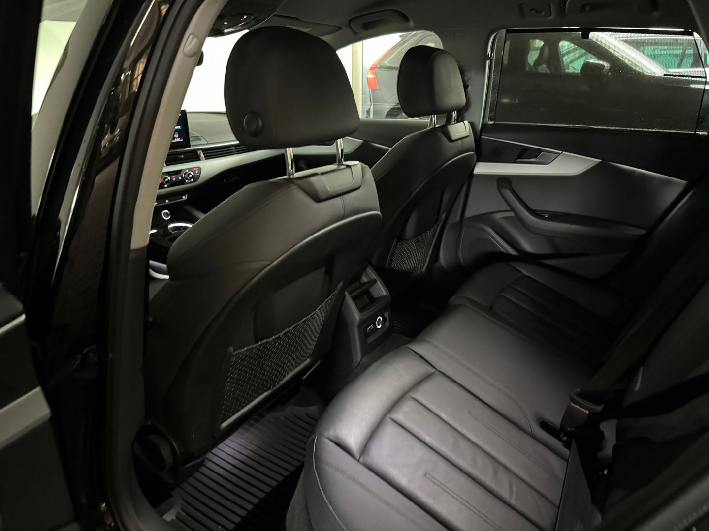 Audi A4 AVANT 35 TFSI Launch edition Sport Leer|Keyless|Carplay