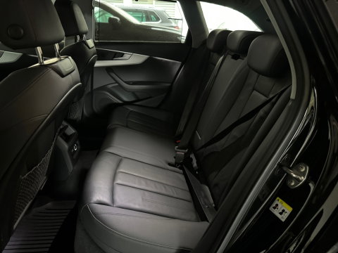 Audi A4 AVANT 35 TFSI Launch edition Sport Leer|Keyless|Carplay