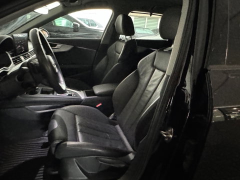 Audi A4 AVANT 35 TFSI Launch edition Sport Leer|Keyless|Carplay
