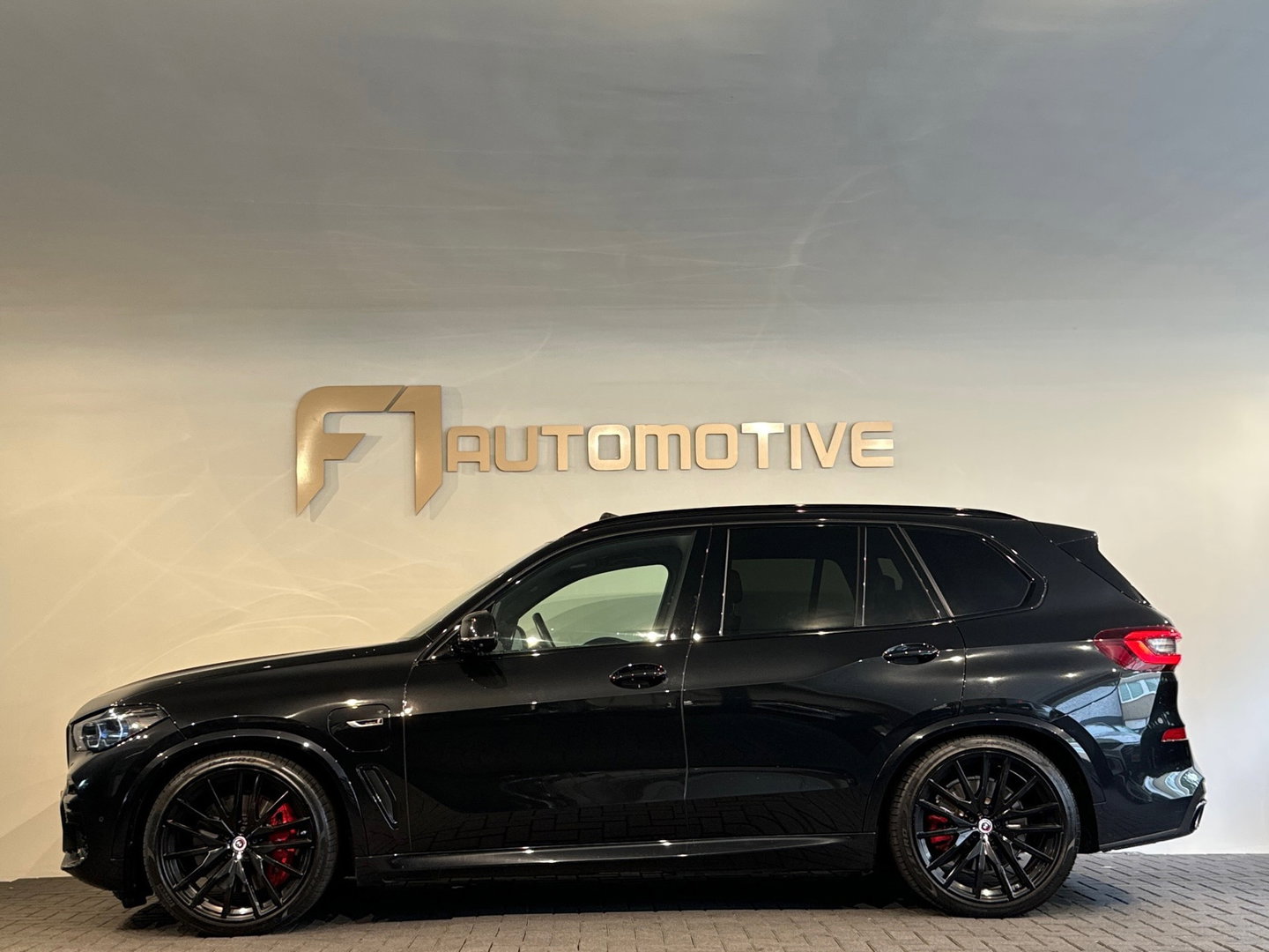 BMW X5 XDrive45e High Executive M Sport Pano|Trekhaak|4W-besturing