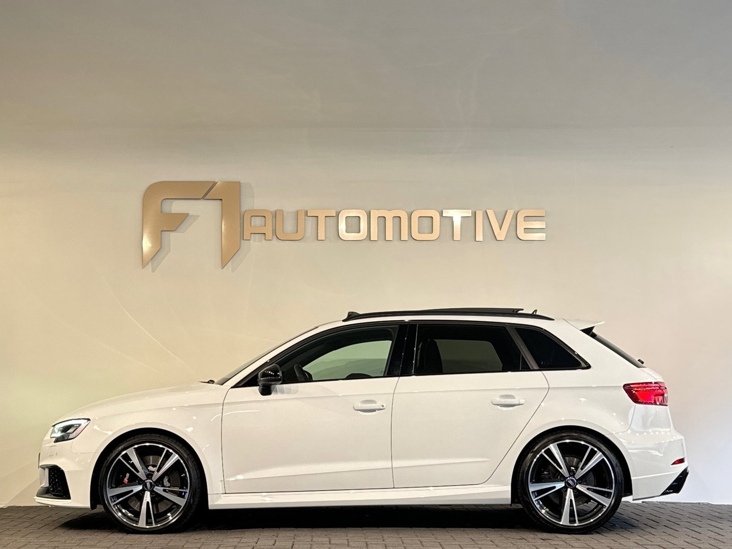Audi RS3 Sportback 2.5 TFSI quattro Pano|Keyless|B&O|RS Seat|Camera