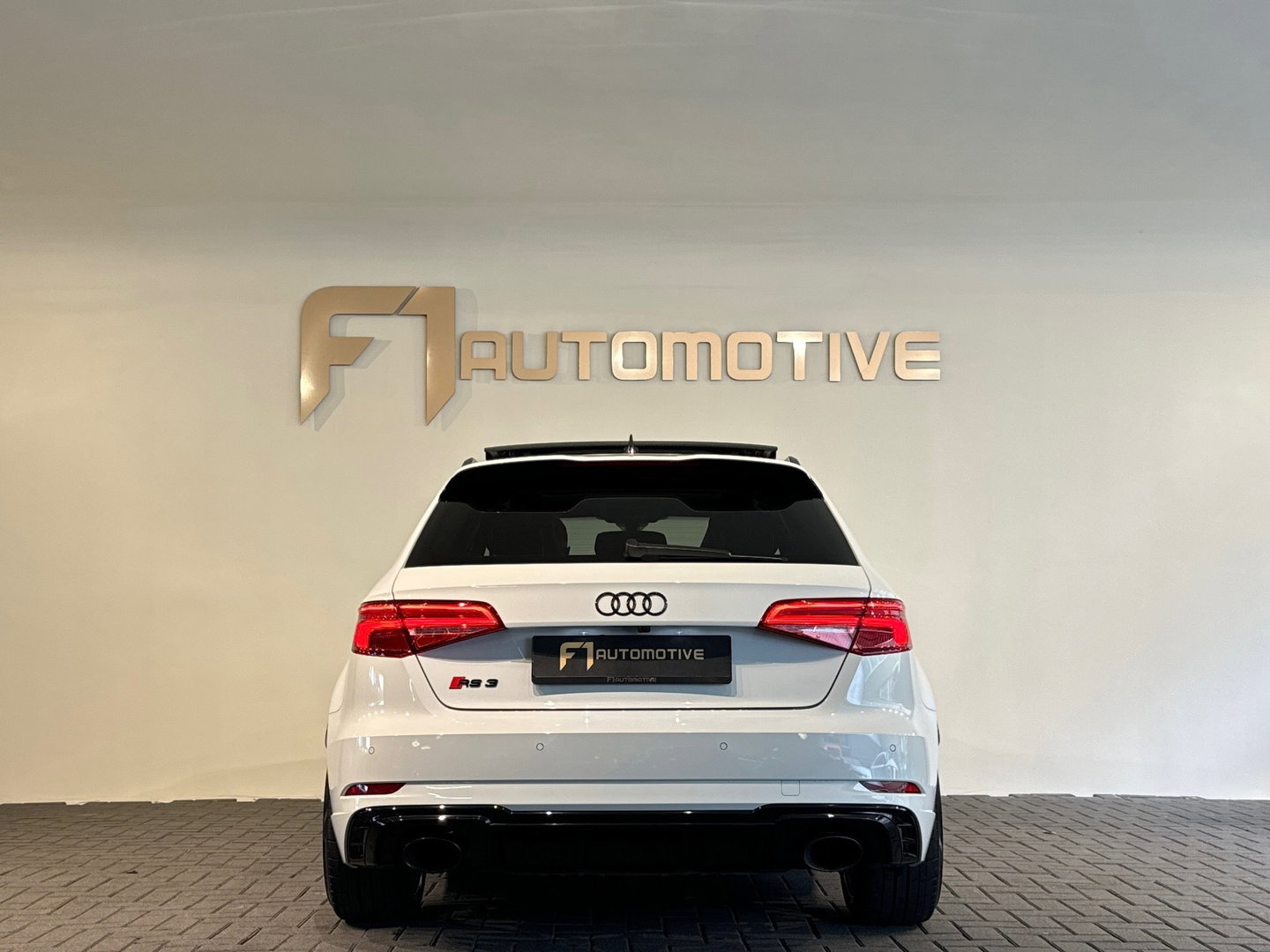 Audi RS3 Sportback 2.5 TFSI quattro Pano|Keyless|B&O|RS Seat|Camera