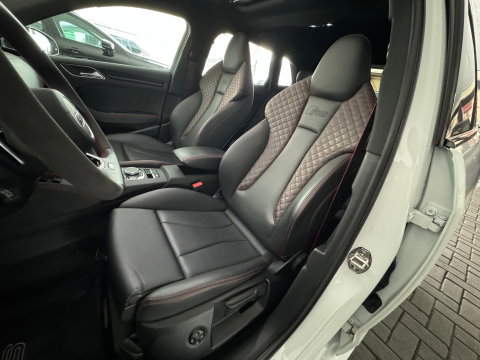 Audi RS3 Sportback 2.5 TFSI quattro Pano|Keyless|B&O|RS Seat|Camera