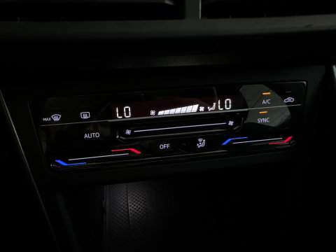 Volkswagen Polo 1.0 TSI Style Pano|IQ|Camera|CarPlay|Lane Assist