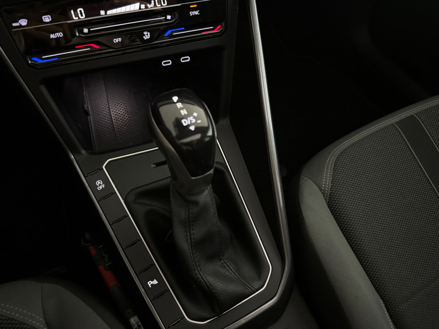 Volkswagen Polo 1.0 TSI Style Pano|IQ|Camera|CarPlay|Lane Assist