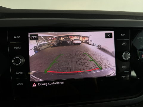 Volkswagen Polo 1.0 TSI Style Pano|IQ|Camera|CarPlay|Lane Assist