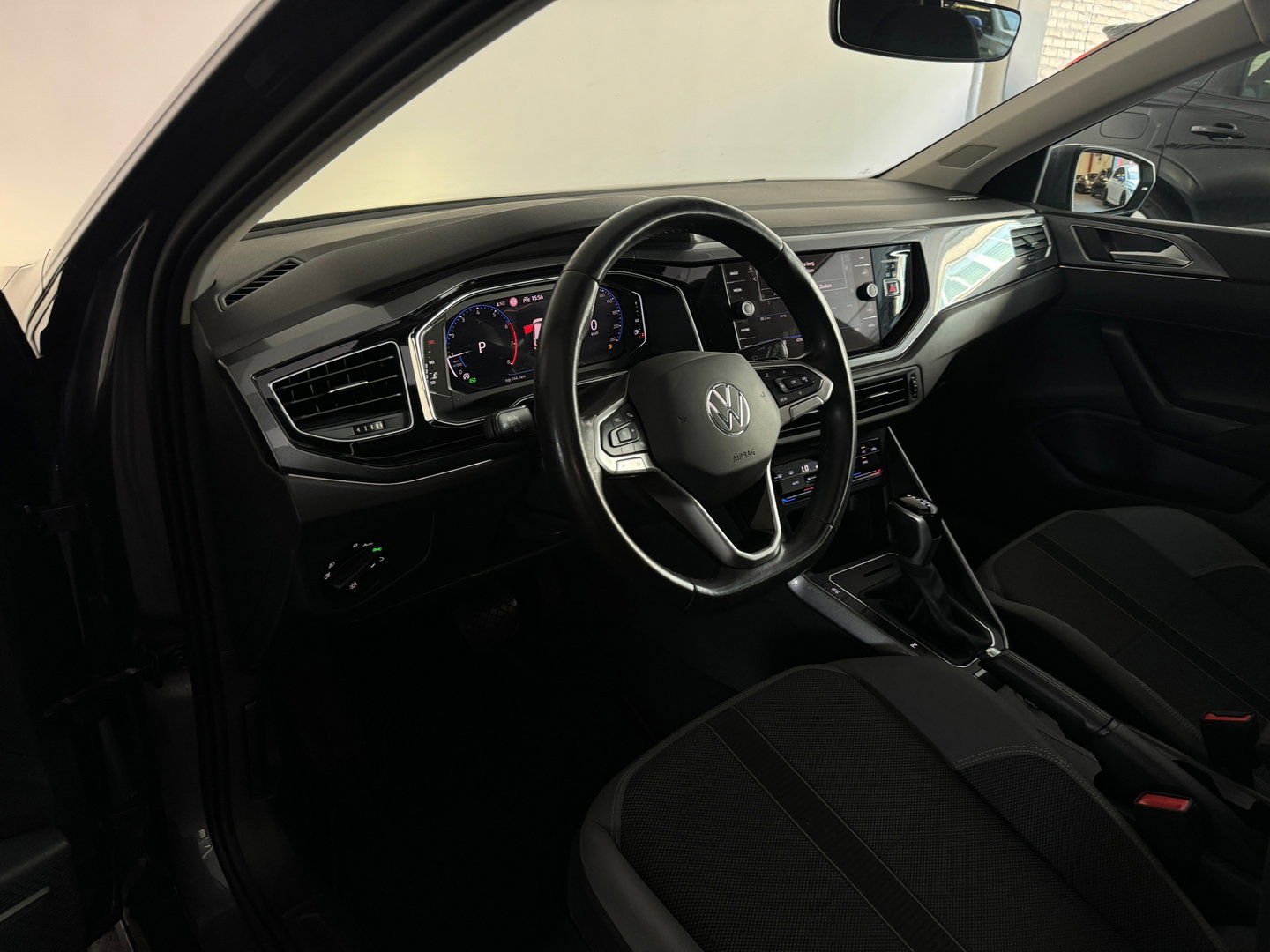 Volkswagen Polo 1.0 TSI Style Pano|IQ|Camera|CarPlay|Lane Assist