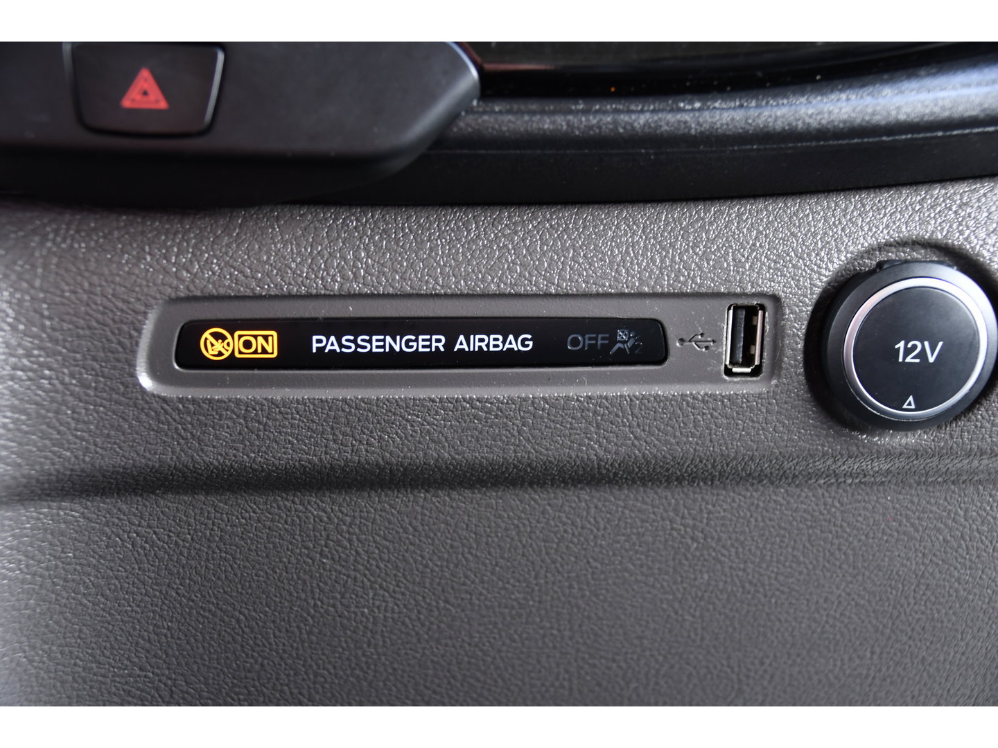 Ford Transit Custom 320 2.0 TDCI L1H1 Active PB Edition Adaptieve Cruise, Camera, Caprlay, Stoelverwarming, Leder, 170pk, LED, Automaat, BLIS, Uniek!