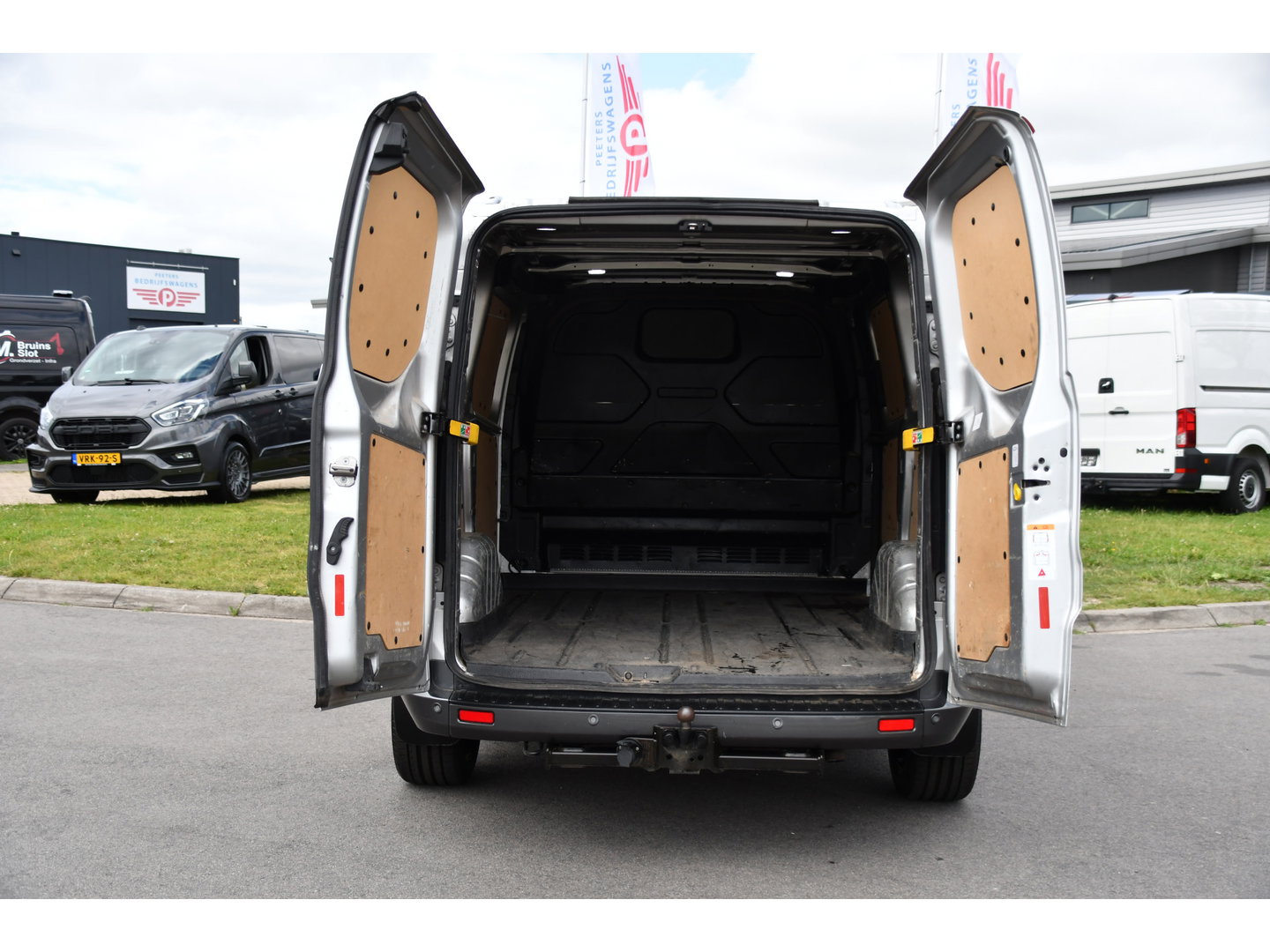 Ford Transit Custom 320 2.0 TDCI L1H1 Active PB Edition Adaptieve Cruise, Camera, Caprlay, Stoelverwarming, Leder, 170pk, LED, Automaat, BLIS, Uniek!