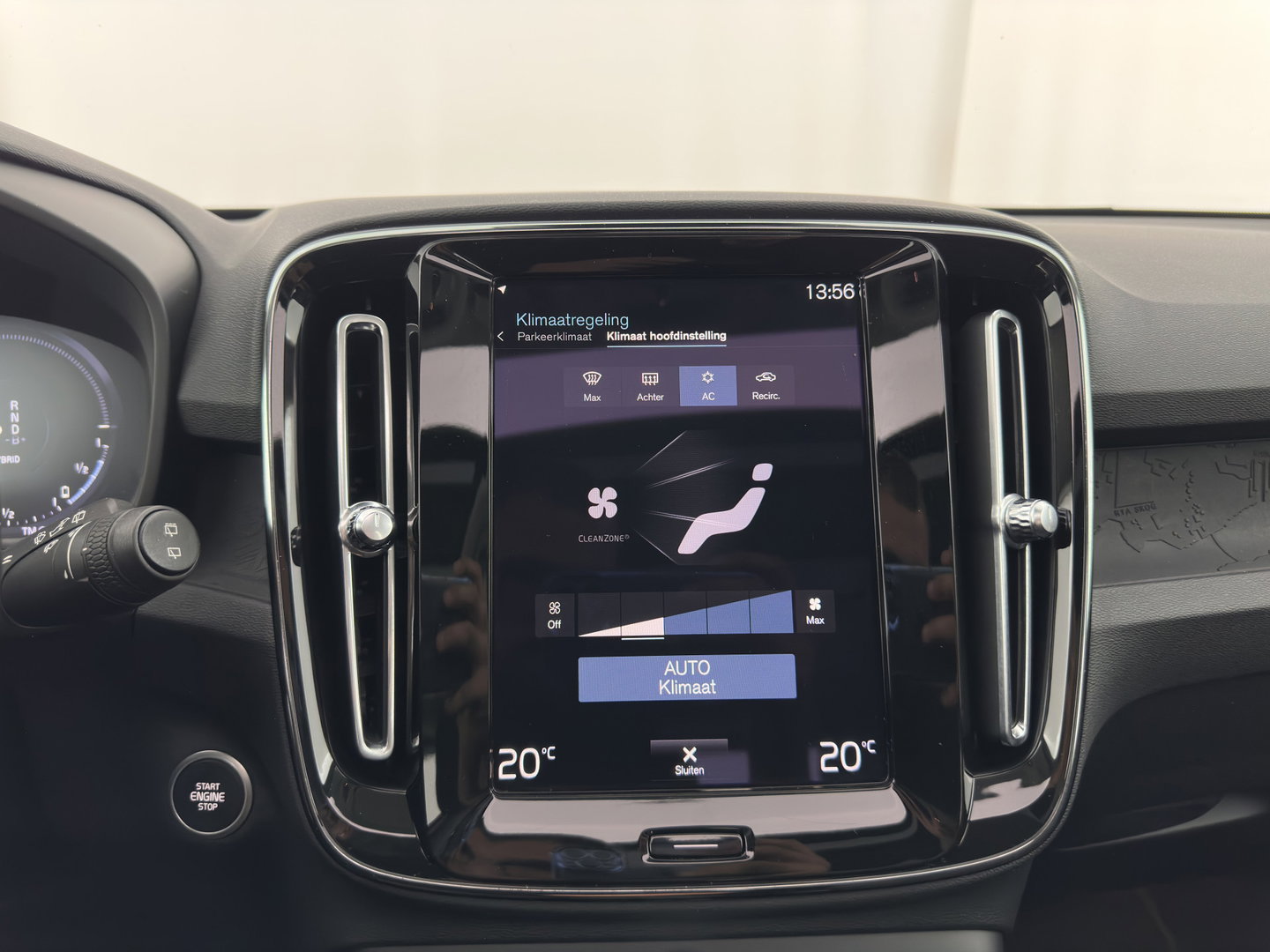 Volvo XC40 1.5 T4 Recharge R-Design Expression (Plug-in) (INCL-BTW)  Aut. *PANO | DIGI-COCKPIT | HARMAN/KARDON | BLINDSPOT | KEYLESS | DAB | SPORTSEATS | FULL-LED | NAVI-FULLMAP | CAMERA | ECC | TOWBAR | 18'' ALU*