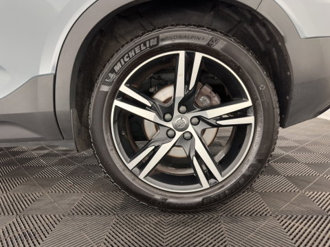 Volvo XC40 1.5 T4 Recharge R-Design Expression (Plug-in) (INCL-BTW)  Aut. *PANO | DIGI-COCKPIT | HARMAN/KARDON | BLINDSPOT | KEYLESS | DAB | SPORTSEATS | FULL-LED | NAVI-FULLMAP | CAMERA | ECC | TOWBAR | 18'' ALU*