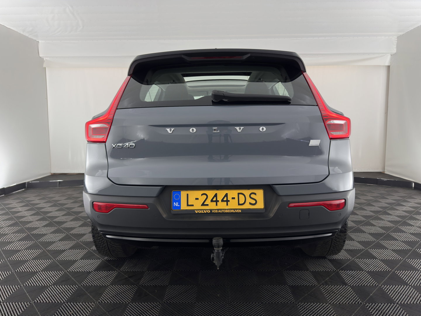 Volvo XC40 1.5 T4 Recharge R-Design Expression (Plug-in) (INCL-BTW)  Aut. *PANO | DIGI-COCKPIT | HARMAN/KARDON | BLINDSPOT | KEYLESS | DAB | SPORTSEATS | FULL-LED | NAVI-FULLMAP | CAMERA | ECC | TOWBAR | 18'' ALU*
