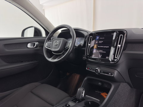 Volvo XC40 1.5 T4 Recharge R-Design Expression (Plug-in) (INCL-BTW)  Aut. *PANO | DIGI-COCKPIT | HARMAN/KARDON | BLINDSPOT | KEYLESS | DAB | SPORTSEATS | FULL-LED | NAVI-FULLMAP | CAMERA | ECC | TOWBAR | 18'' ALU*
