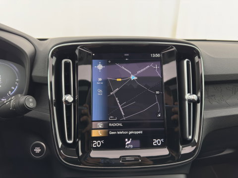 Volvo XC40 1.5 T4 Recharge R-Design Expression (Plug-in) (INCL-BTW)  Aut. *PANO | DIGI-COCKPIT | HARMAN/KARDON | BLINDSPOT | KEYLESS | DAB | SPORTSEATS | FULL-LED | NAVI-FULLMAP | CAMERA | ECC | TOWBAR | 18'' ALU*