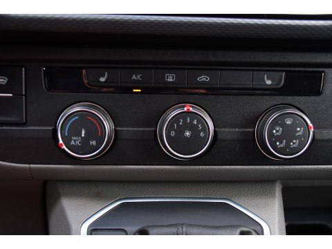 Volkswagen Transporter 2.0 TDI L2H1 28 Bulli Virtual, Camera, Carplay, LED, 150pk, Stoelverwarming, Leder, Automaat, Voorruit verwarming, 2 xStoel, Uniek!