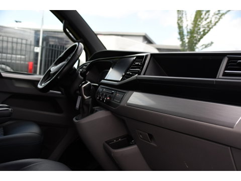 Volkswagen Transporter 2.0 TDI L2H1 28 Bulli Virtual, Camera, Carplay, LED, 150pk, Stoelverwarming, Leder, Automaat, Voorruit verwarming, 2 xStoel, Uniek!