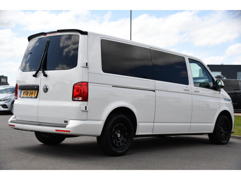 Volkswagen Transporter 2.0 TDI L2H1 28 Bulli Virtual, Camera, Carplay, LED, 150pk, Stoelverwarming, Leder, Automaat, Voorruit verwarming, 2 xStoel, Uniek!