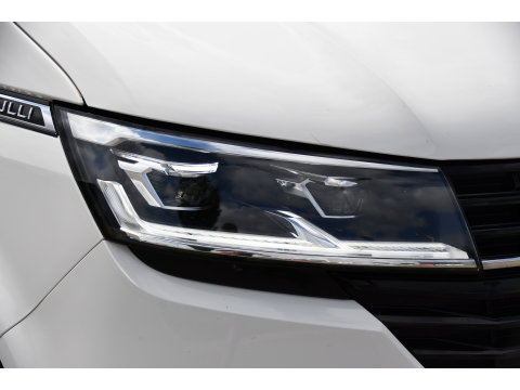 Volkswagen Transporter 2.0 TDI L2H1 28 Bulli Virtual, Camera, Carplay, LED, 150pk, Stoelverwarming, Leder, Automaat, Voorruit verwarming, 2 xStoel, Uniek!