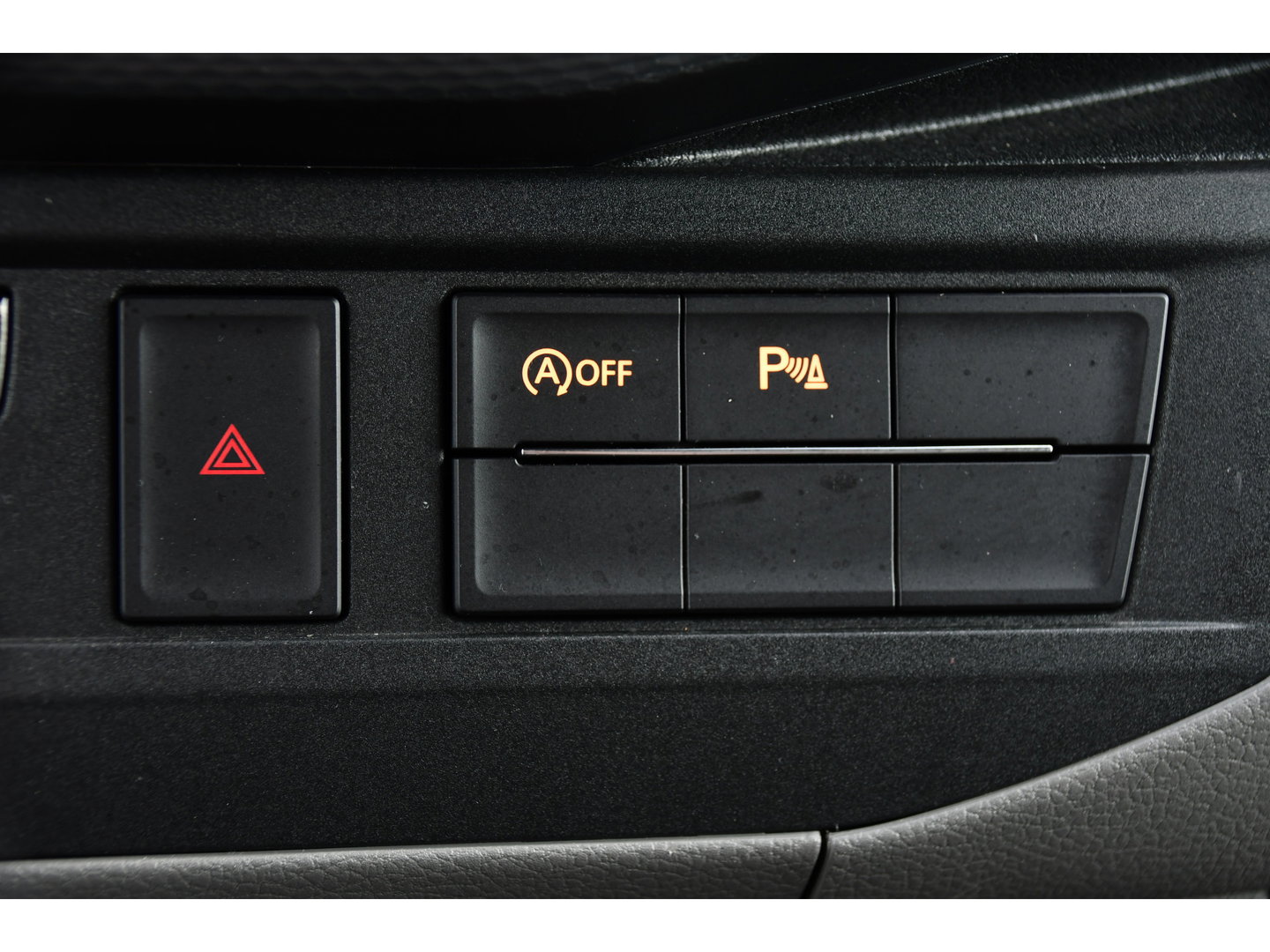 Volkswagen Transporter 2.0 TDI L2H1 28 Bulli Virtual, Camera, Carplay, LED, 150pk, Stoelverwarming, Leder, Automaat, Voorruit verwarming, 2 xStoel, Uniek!