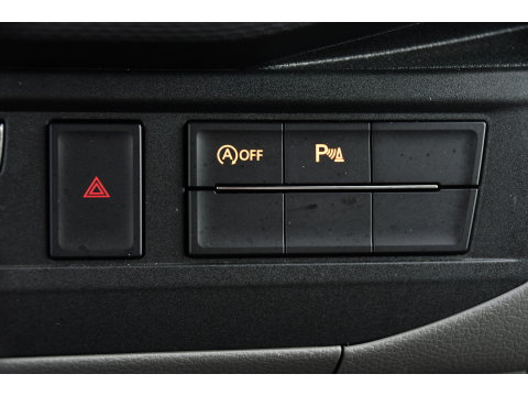 Volkswagen Transporter 2.0 TDI L2H1 28 Bulli Virtual, Camera, Carplay, LED, 150pk, Stoelverwarming, Leder, Automaat, Voorruit verwarming, 2 xStoel, Uniek!