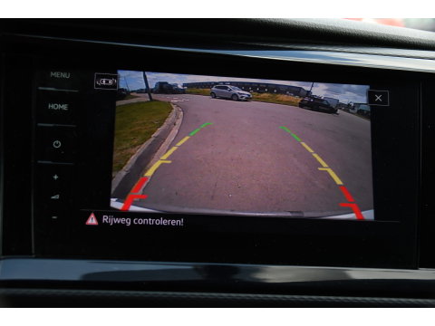 Volkswagen Transporter 2.0 TDI L2H1 28 Bulli Virtual, Camera, Carplay, LED, 150pk, Stoelverwarming, Leder, Automaat, Voorruit verwarming, 2 xStoel, Uniek!