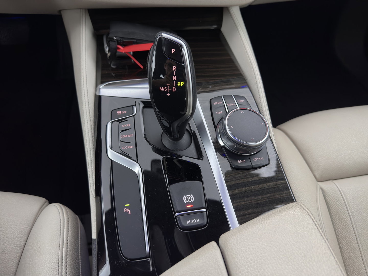 BMW 5 Serie 520d High Executive Luxury-Line Aut. *LEDER | FULL-LED | MEMORY-PACK | DIGI-COCKPIT | HEATED-COMFORTSEATS | AMBIENTLIGHT | NAVI-FULLMAP | ECC | PDC | CRUISE | 18''ALU*