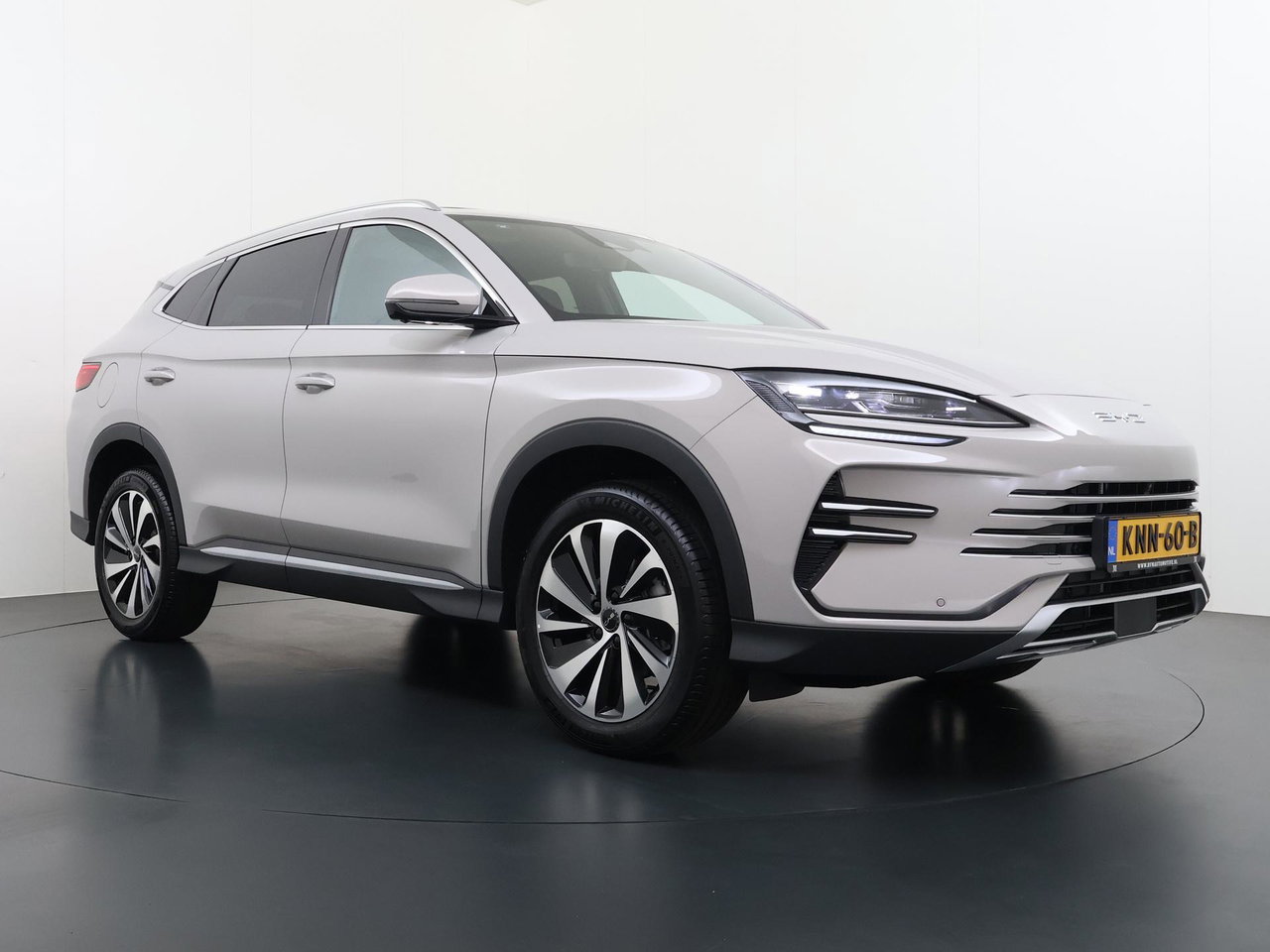 BYD SEAL U