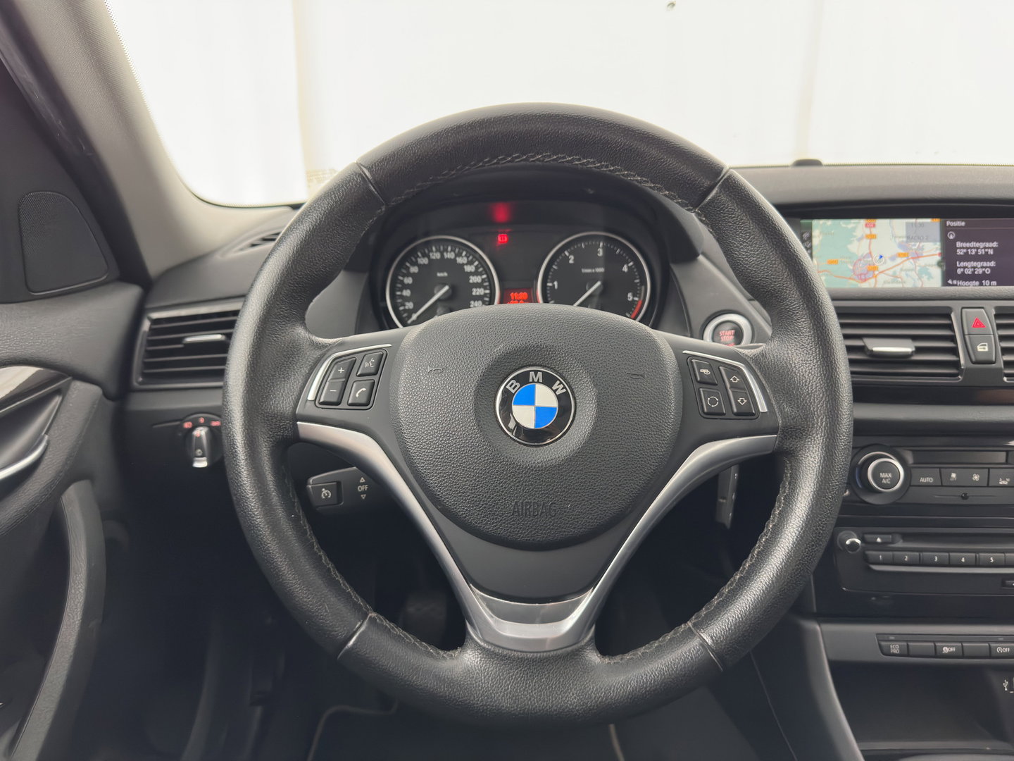 BMW X1 sDrive20d EfficientDynamics Upgrade Edition *LEATHER | XENON | NAVI-FULLMAP | COMFORT-SEATS | ECC | PDC | CRUISE | 17''ALU | TOWBAR*
