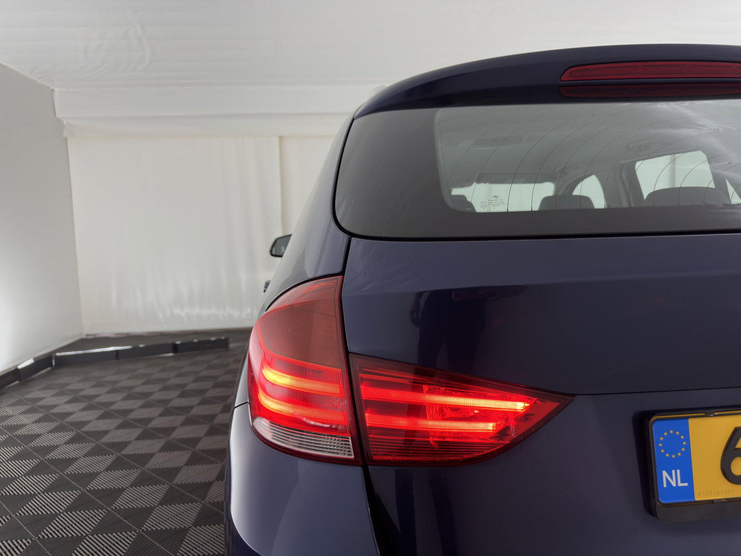 BMW X1 sDrive20d EfficientDynamics Upgrade Edition *LEATHER | XENON | NAVI-FULLMAP | COMFORT-SEATS | ECC | PDC | CRUISE | 17''ALU | TOWBAR*