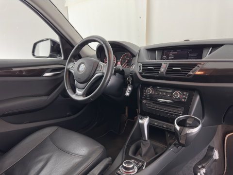 BMW X1 sDrive20d EfficientDynamics Upgrade Edition *LEATHER | XENON | NAVI-FULLMAP | COMFORT-SEATS | ECC | PDC | CRUISE | 17''ALU | TOWBAR*