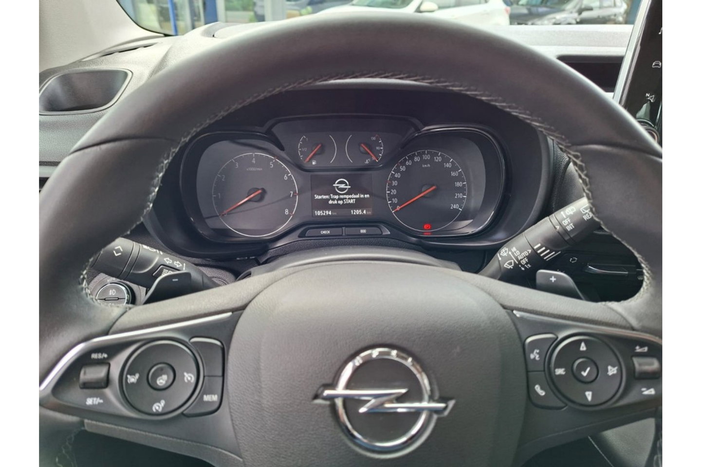 Opel Combo Life 1.2TURBO AUTOMAAT 130PK AIRCO NAVI PDC-CAMERA 5ZITPL