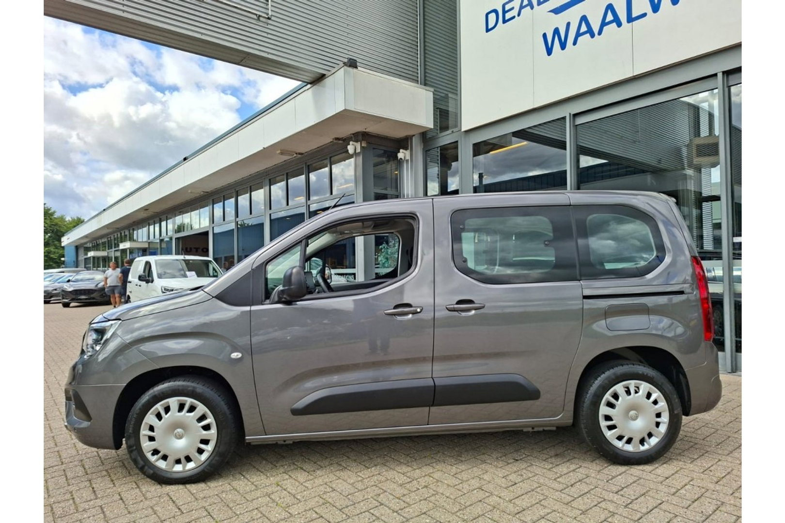 Opel Combo Life 1.2TURBO AUTOMAAT 130PK AIRCO NAVI PDC-CAMERA 5ZITPL