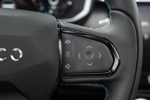 Lynk & Co 01 1.5 BLACK LINE / PANORAMA DAK / 360 CAMERA / CARPLAY / STOELVERWARMING