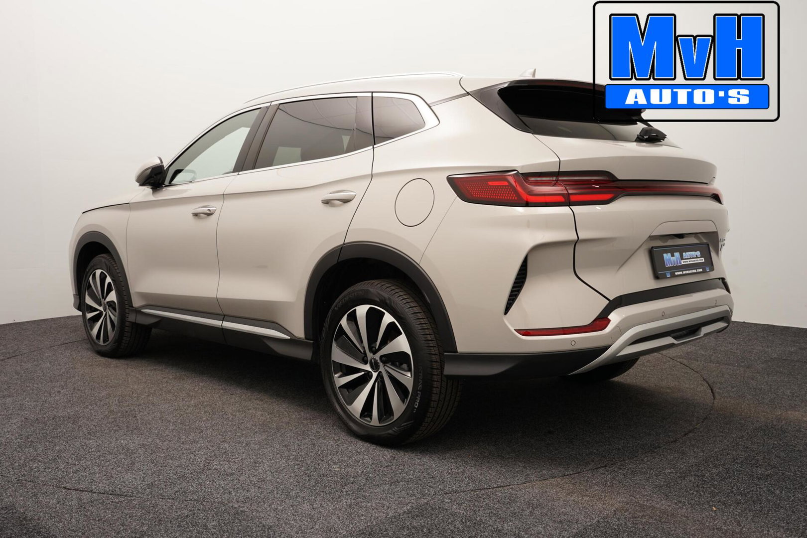 BYD SEAL U 1.5 DM-i FWD Boost|BOMVOL!|PANO|360°|HEAD-UP|NAP|SOH102%
